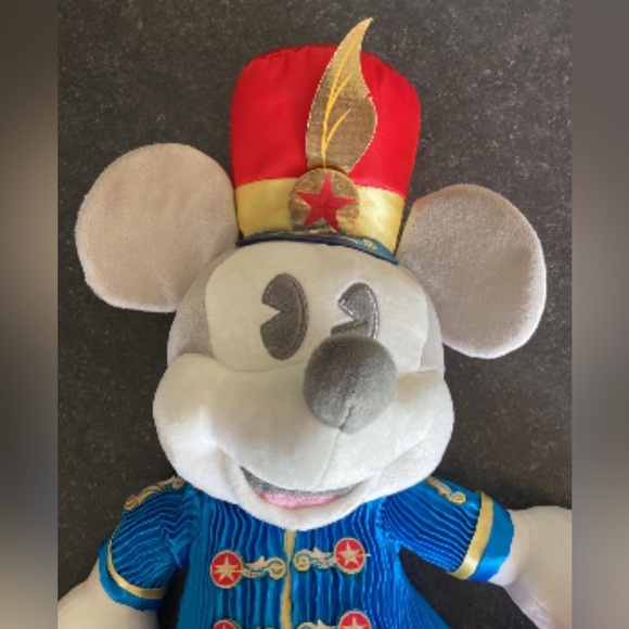 Disney Mickey Mouse: The Main Attraction Plush Dumbo The Flying Limited Release - Picture 2 of 7